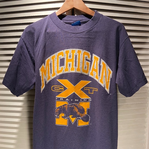 Other - Vintage UM short sleeve t-shirt
